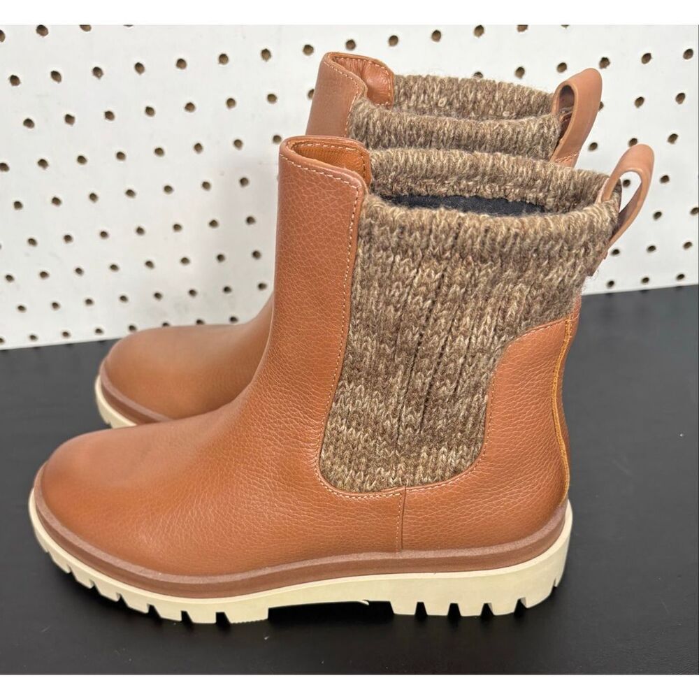 Kenneth Cole Gentle Souls Balia Chelsea boots size 7.5